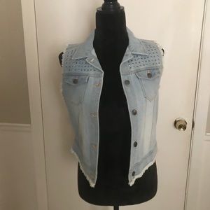 Closet Clean Out!! $5 Faded Blue-denim Vest - Size M